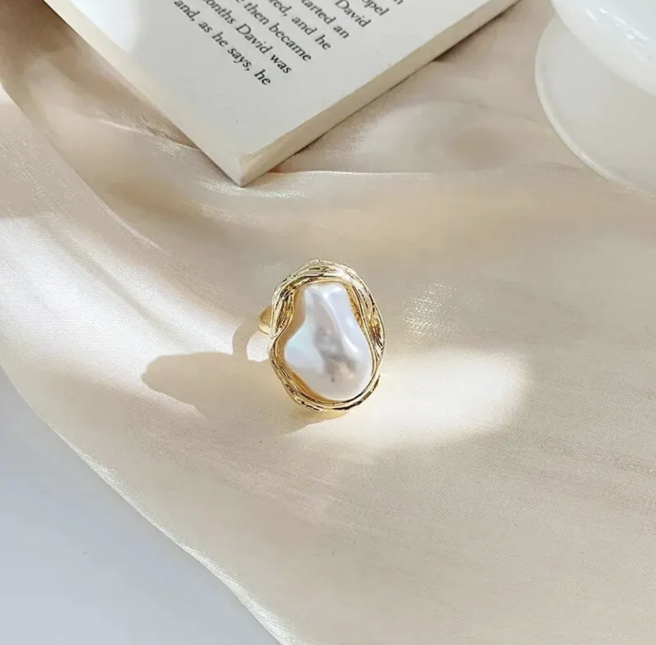 Exquisite Irregular Pearl Ring