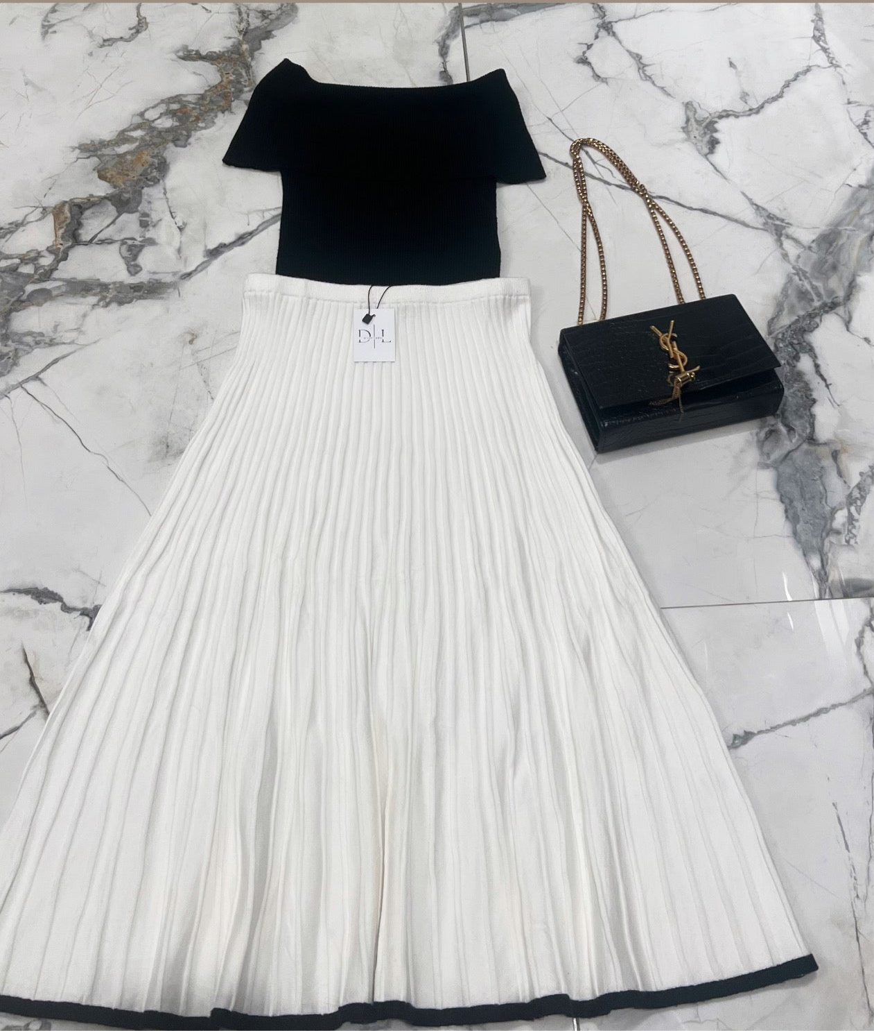 Tossy White/Black 2 Pcs Set Skirt & Top